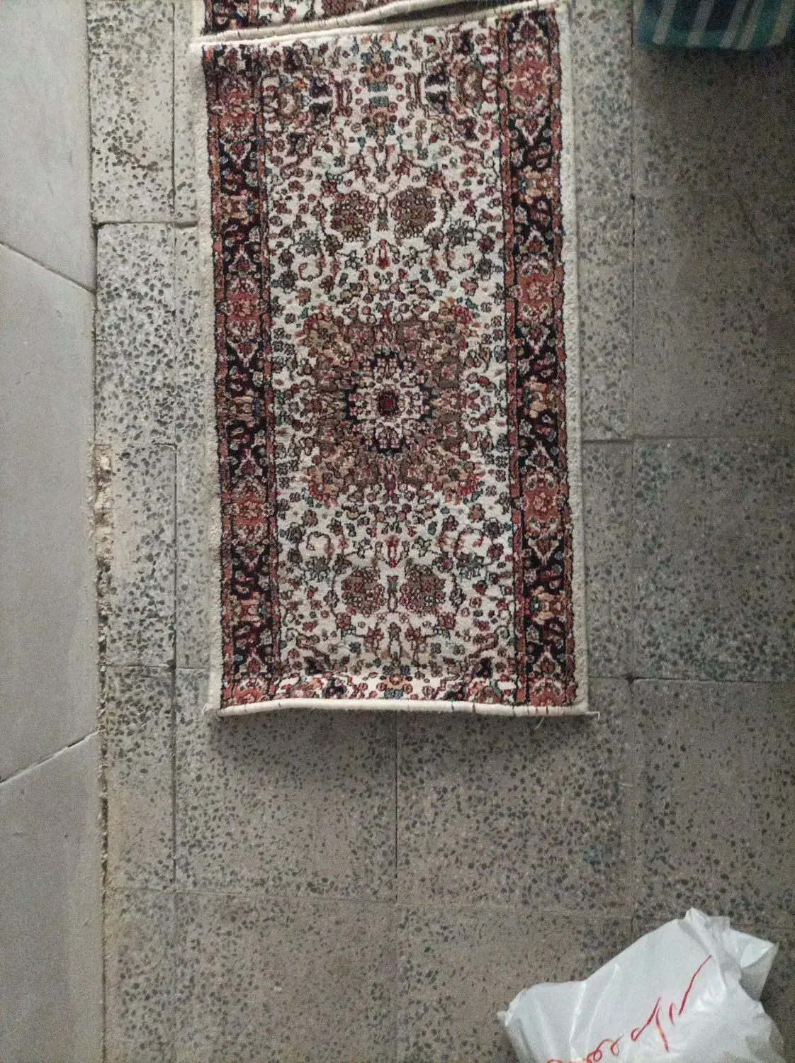 فروش کناره|فرش|قزوین, |دیوار