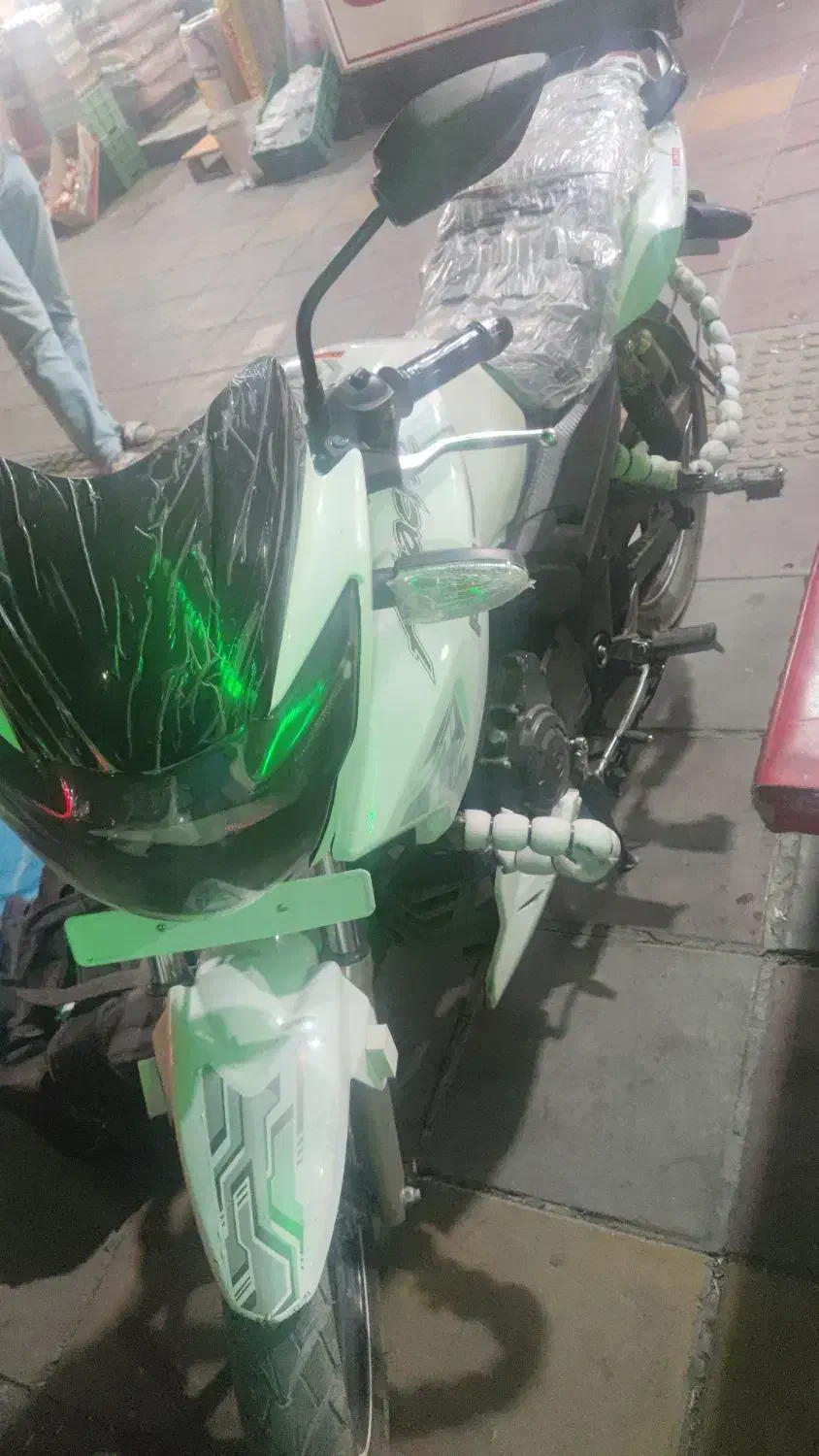 موتور اپاچی سفید180. 1393|موتورسیکلت|پاکدشت, پاکدشت (مامازند)|دیوار