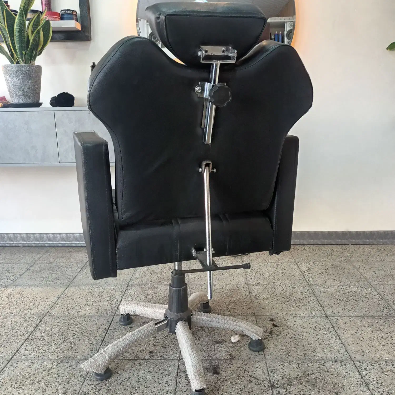 صندلی استاد کار|آرایشگاه و سالنهای زیبایی|ساوه, |دیوار