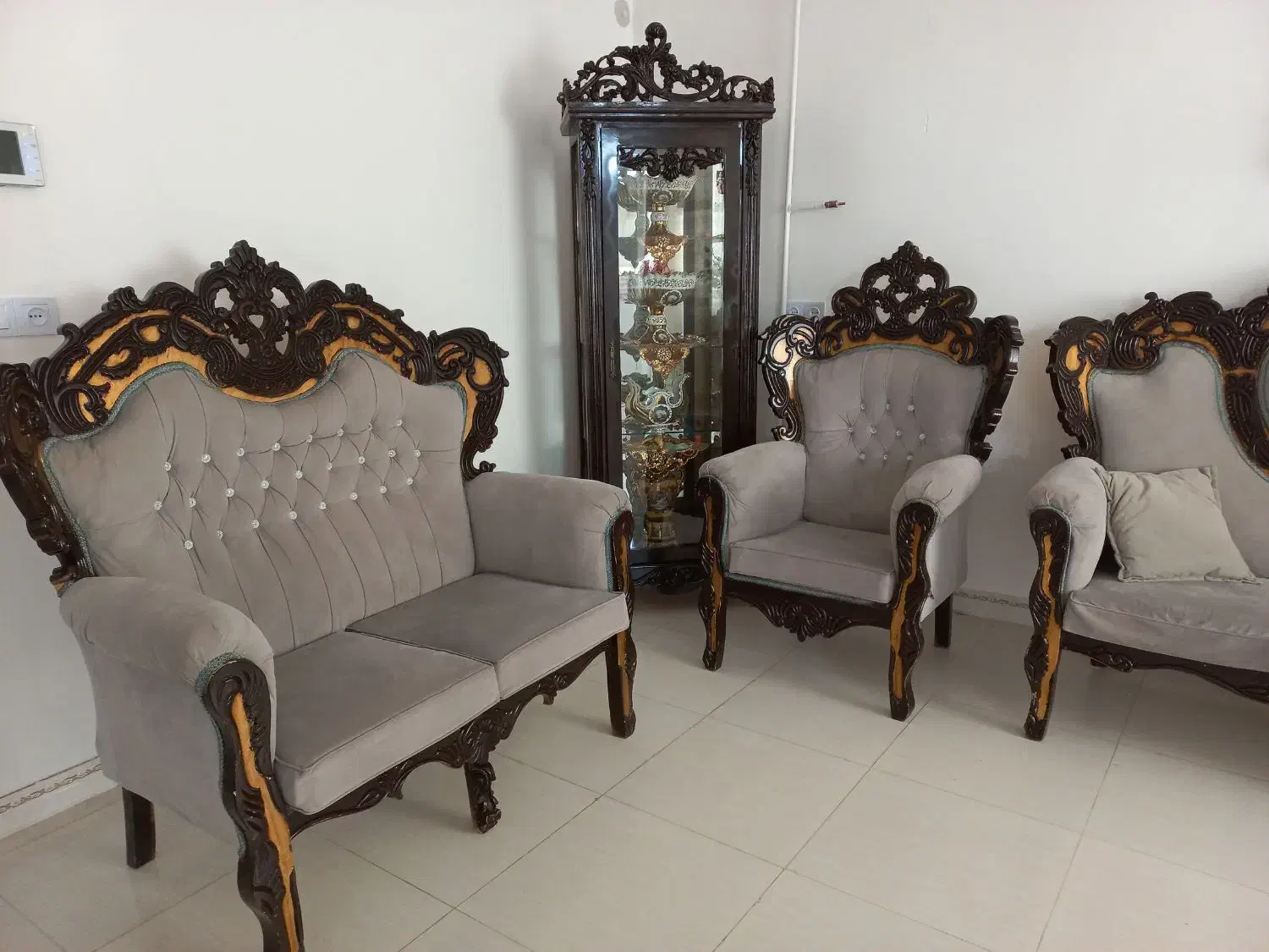 مبلمان سلطنتی|مبلمان خانگی و میز عسلی|درگزین, |دیوار