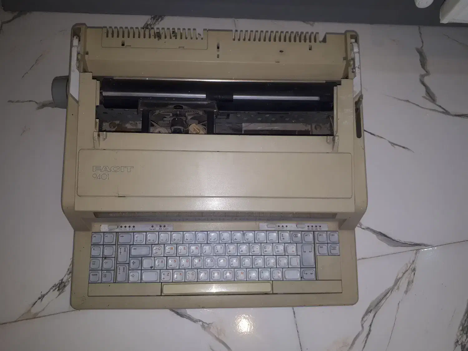 ماشین تایپ برقی سوئدی|کلکسیون اشیاء عتیقه|تهران, چیتگر جنوبی|دیوار