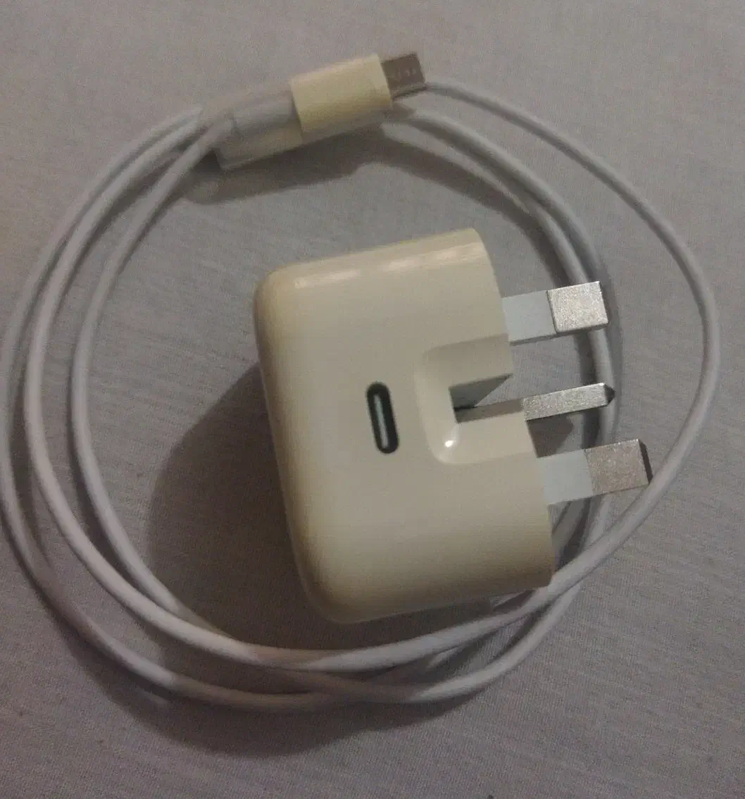 شارژر  کلگی ۲۰ وات|لوازم جانبی موبایل و تبلت|رشت, عینک|دیوار