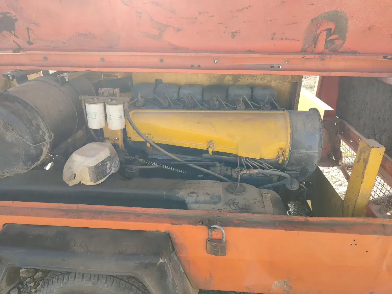 کمپرسور باد موتور دویتس هواخنک 6 سیلندر xa175 معدن|ماشین‌آلات صنعتی|مشهد مرغاب, |دیوار