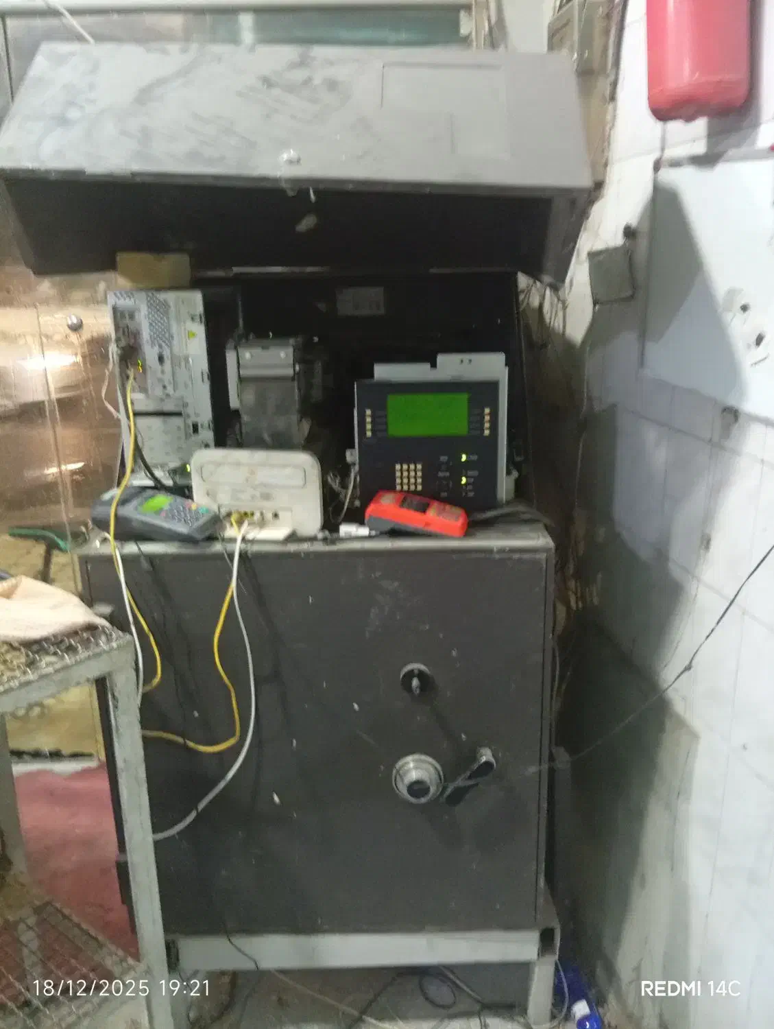 دستگاه عابر بانک|فروشگاه و مغازه|طرقبه, |دیوار