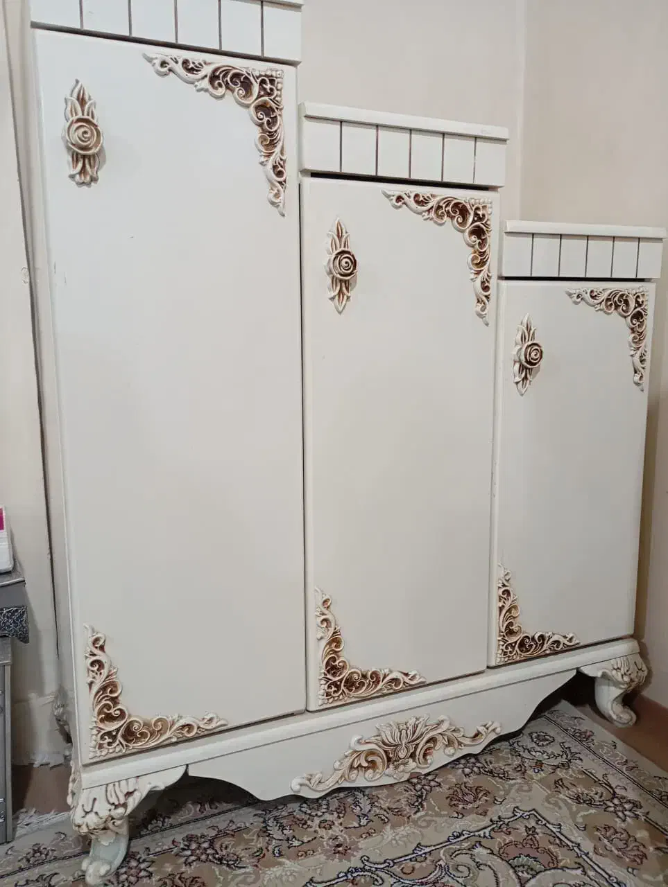 جاکفشی|جاکفشی، کمد، دراور|اهواز, کوی باهنر|دیوار