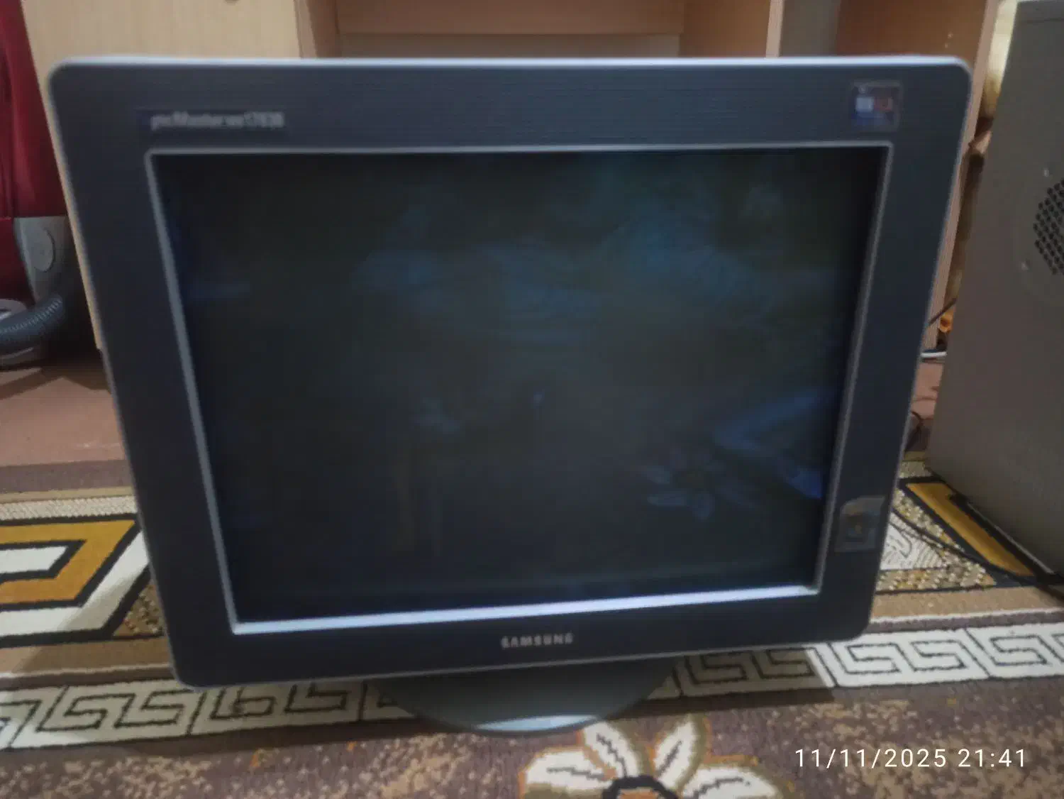 مانیتور crt سامسونگ|قطعات و لوازم جانبی رایانه|بروجرد, |دیوار