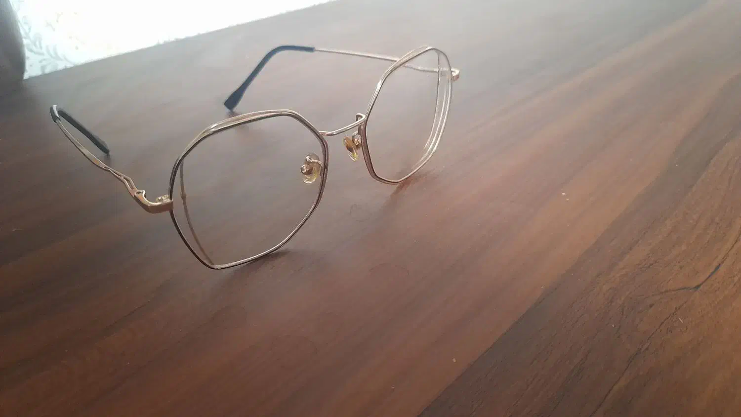 عینک|زیورآلات و اکسسوری|آباده, |دیوار