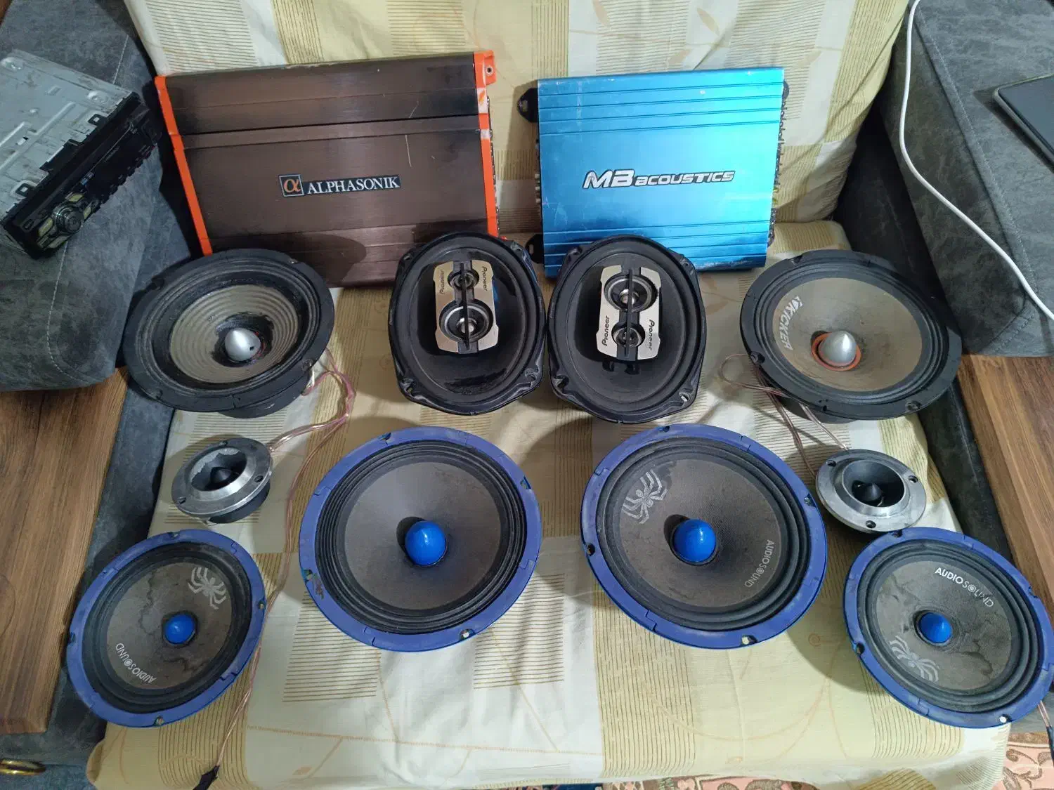 تعدادی لوازم سیستم صوتی خودرو ، کارکرده|قطعات یدکی و لوازم جانبی|مشهد, ولیعصر (شهرک غرب)|دیوار