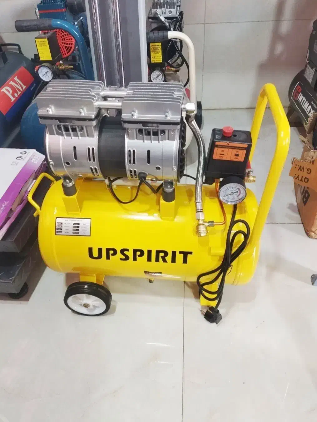 کمپرسور باد 30 سایلنت آپ اسپریت موتور باد پمپ باد|ماشینآلات صنعتی|شیراز, نصر|دیوار