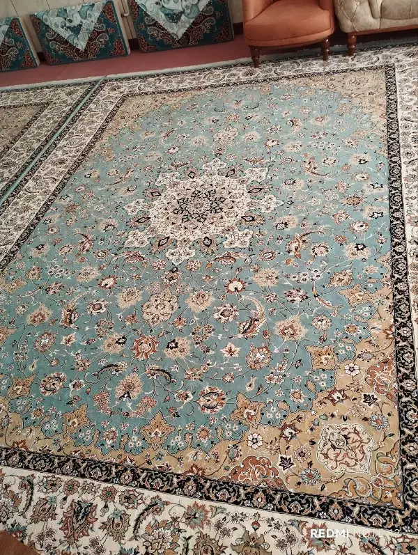 فروش مبل هفت نفره همراه با سه تخته فرش ۱۲ متری|مبلمان خانگی و میز عسلی|صحنه, |دیوار