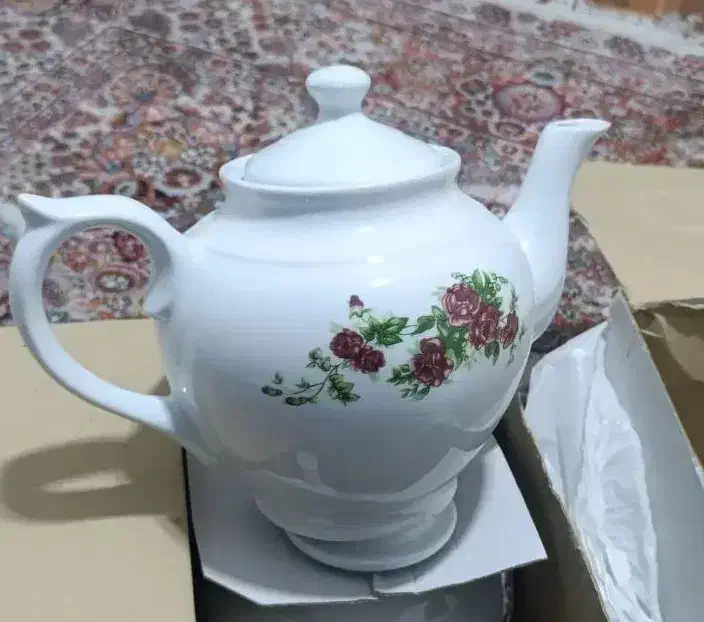 قوری چینی خیلی بزرگ مارک سحر|قوری، کتری، قهوهساز دستی|تهران, دهم فروردین|دیوار