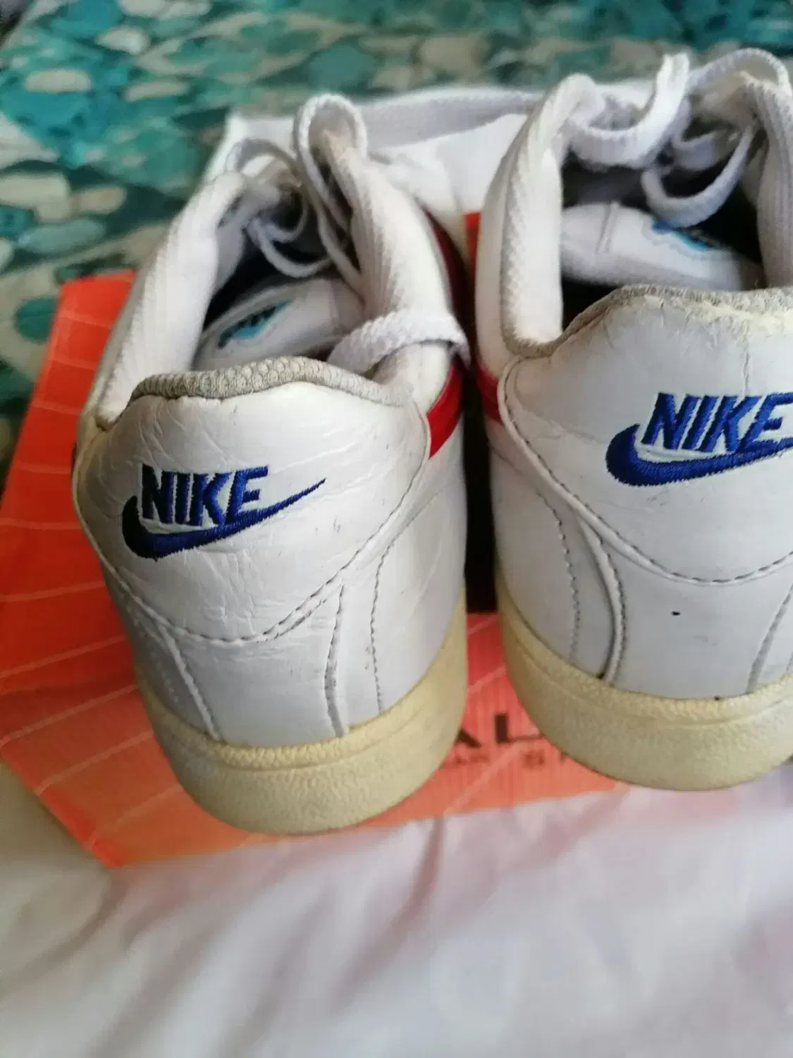 کیف و کفش|کیف، کفش، کمربند|رشت, بلوار گیلان|دیوار