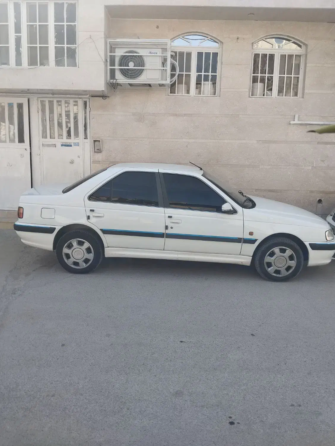 پژو پارس سال مدل 98تمام فابریک|خودرو سواری و وانت|مرودشت, فاز اول شهرک فرهنگیان|دیوار