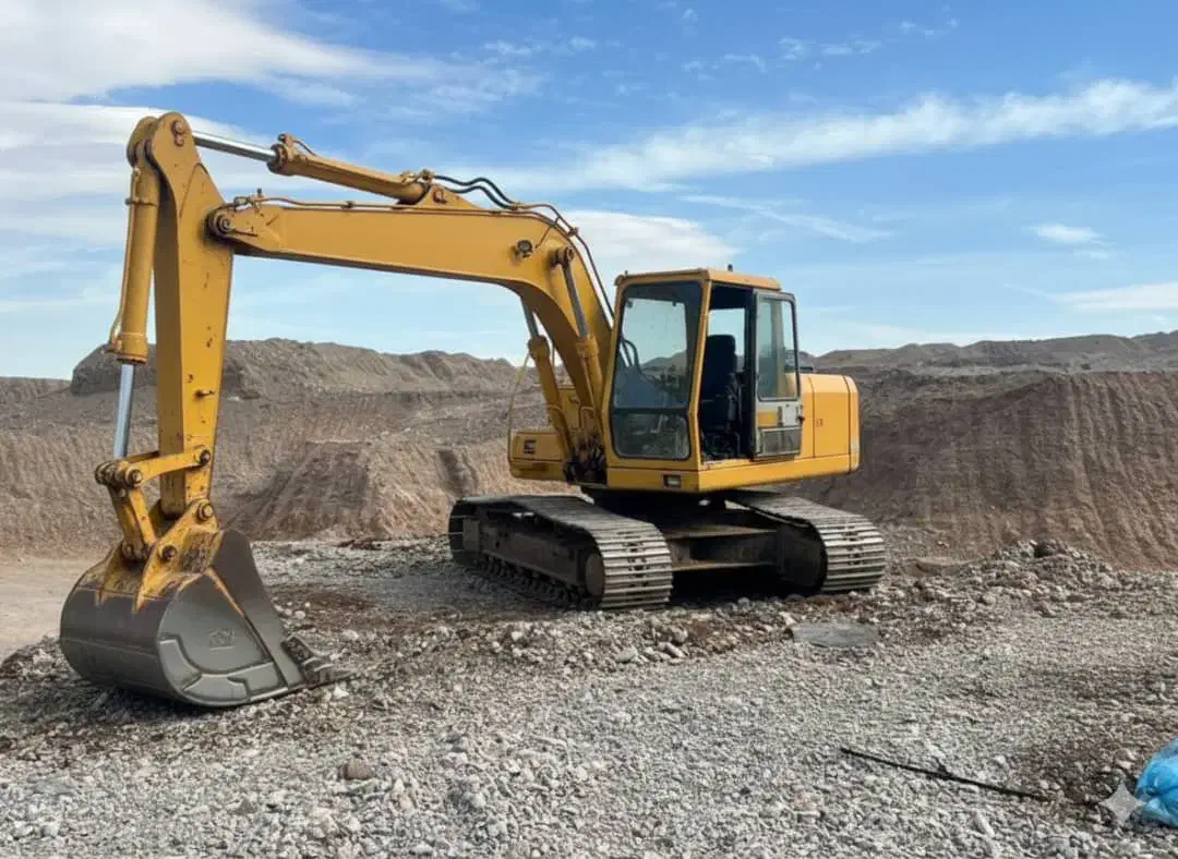 فروش بیل ۹۱۲ زنجیری HE100 912|خودرو سنگین|یزد, |دیوار