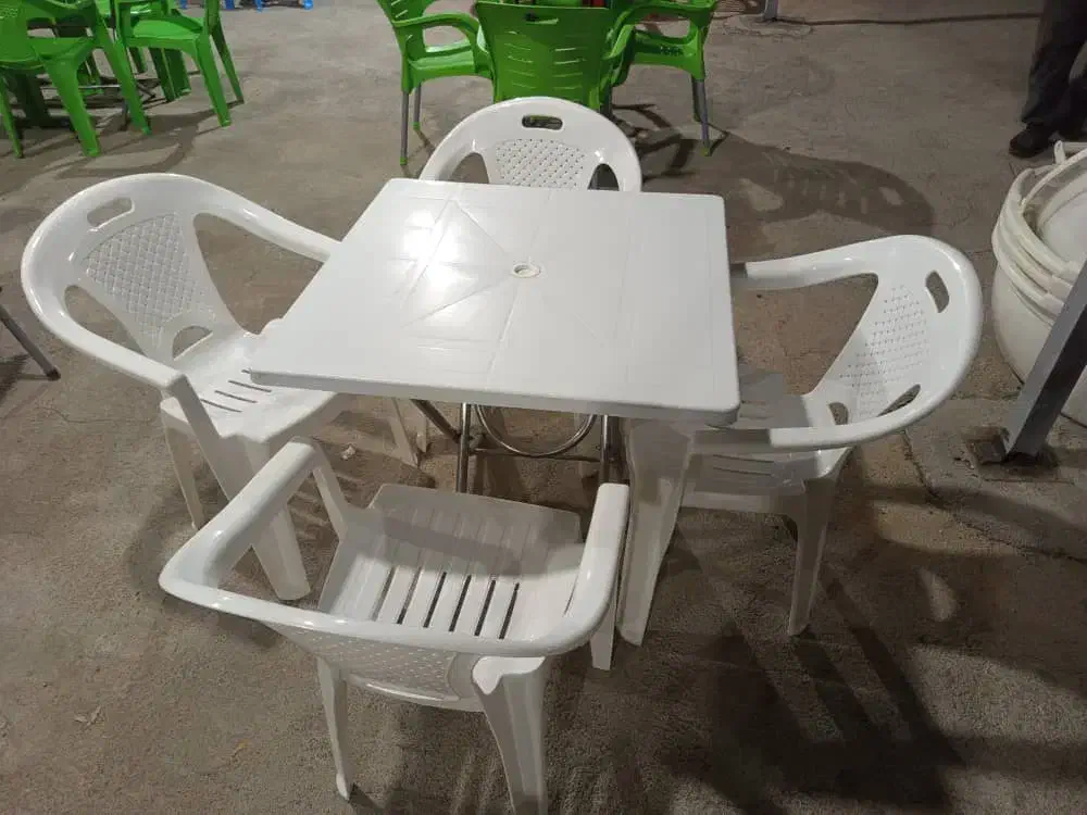 صندلی پلاستیکی مدل شاهان|میز و صندلی غذاخوری|لار, |دیوار