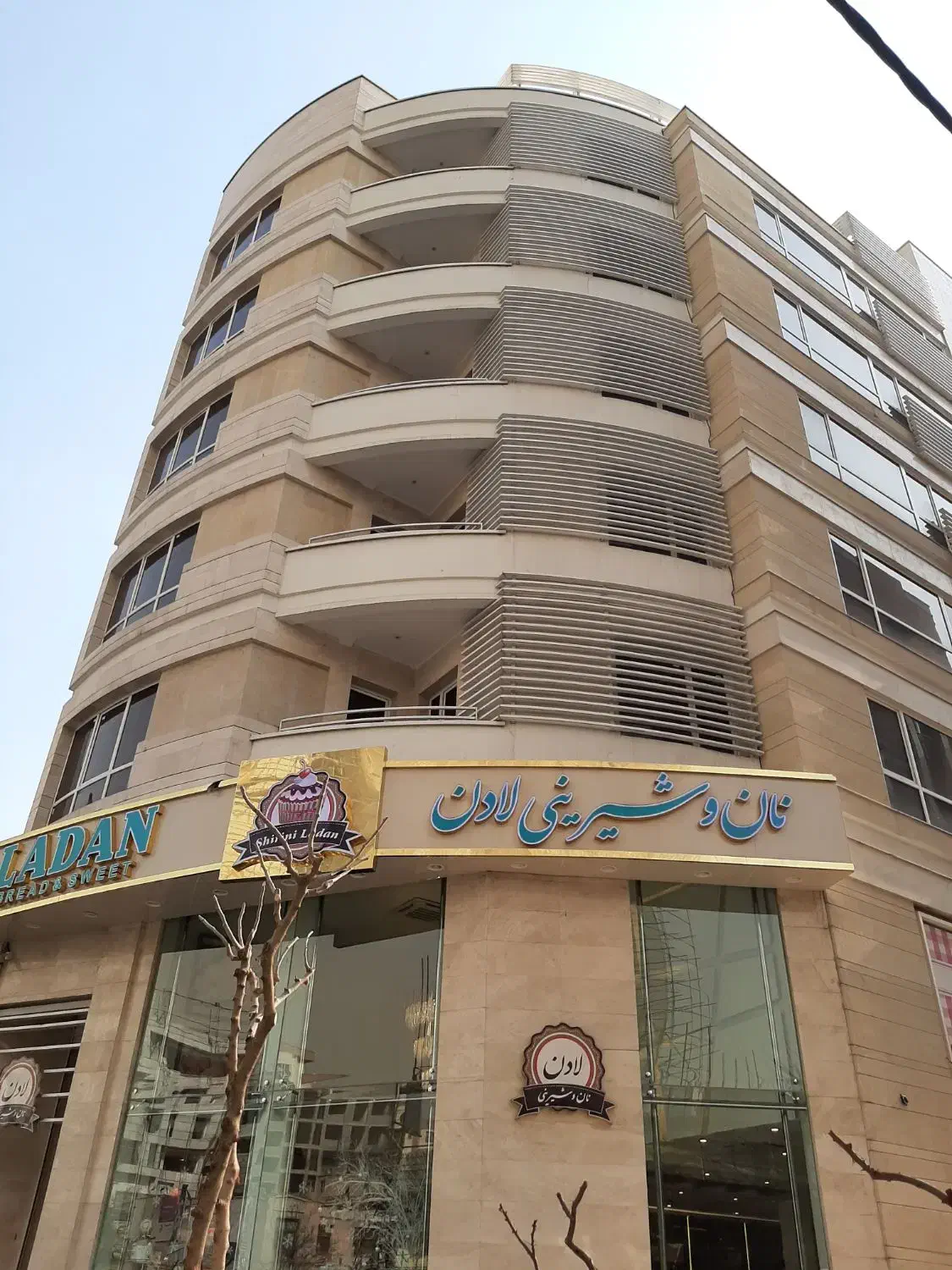 کامرانیه شمالی ۱۳۰ متر اداری تابلو خور|اجارهٔ دفتر کار، اتاق اداری، مطب|تهران, کامرانیه|دیوار