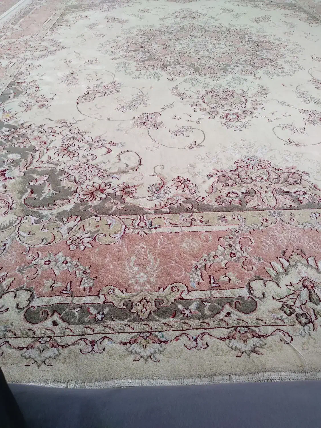 حراج وسایل منزل بعلت جابجایی|فرش|گرگان, |دیوار