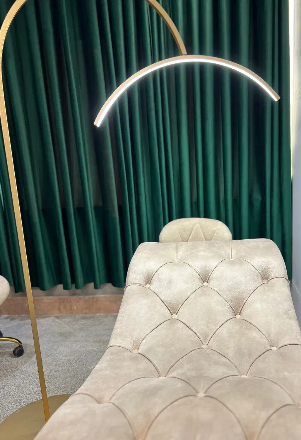 اصلاح ابرو کار حرفه ای|استخدام درمانی، زیبایی، بهداشتی|تهران, جنتآباد جنوبی|دیوار