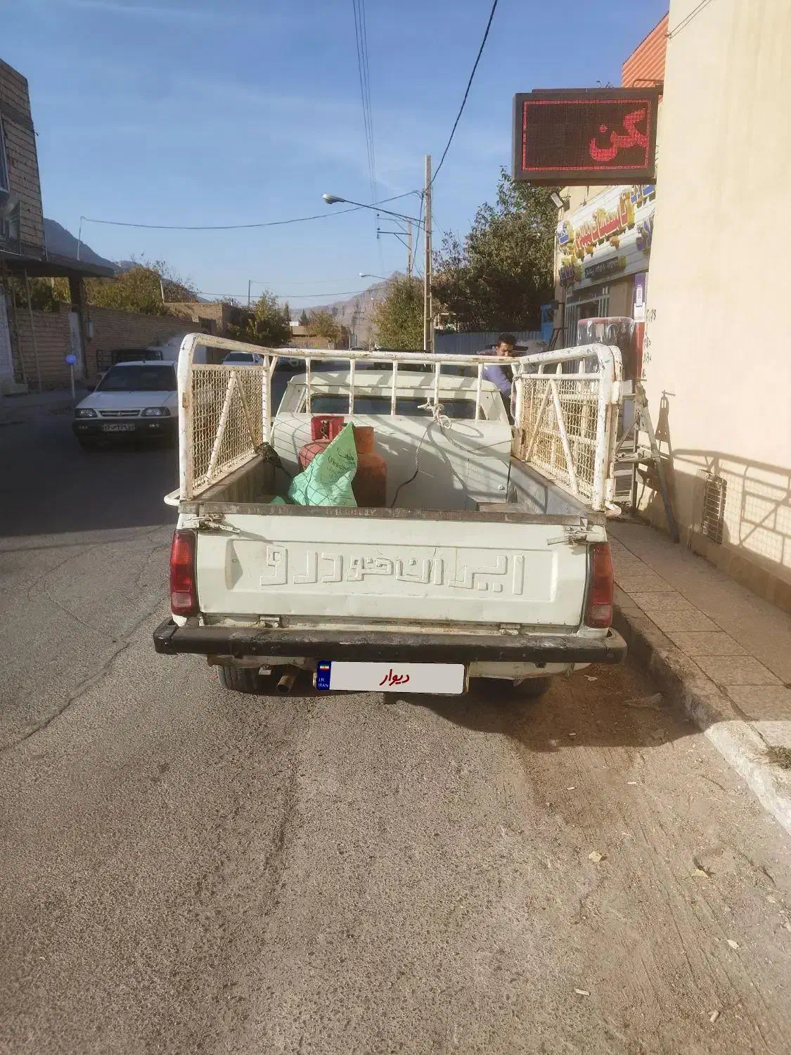 وانت پیکان|خودرو سواری و وانت|یزد, |دیوار