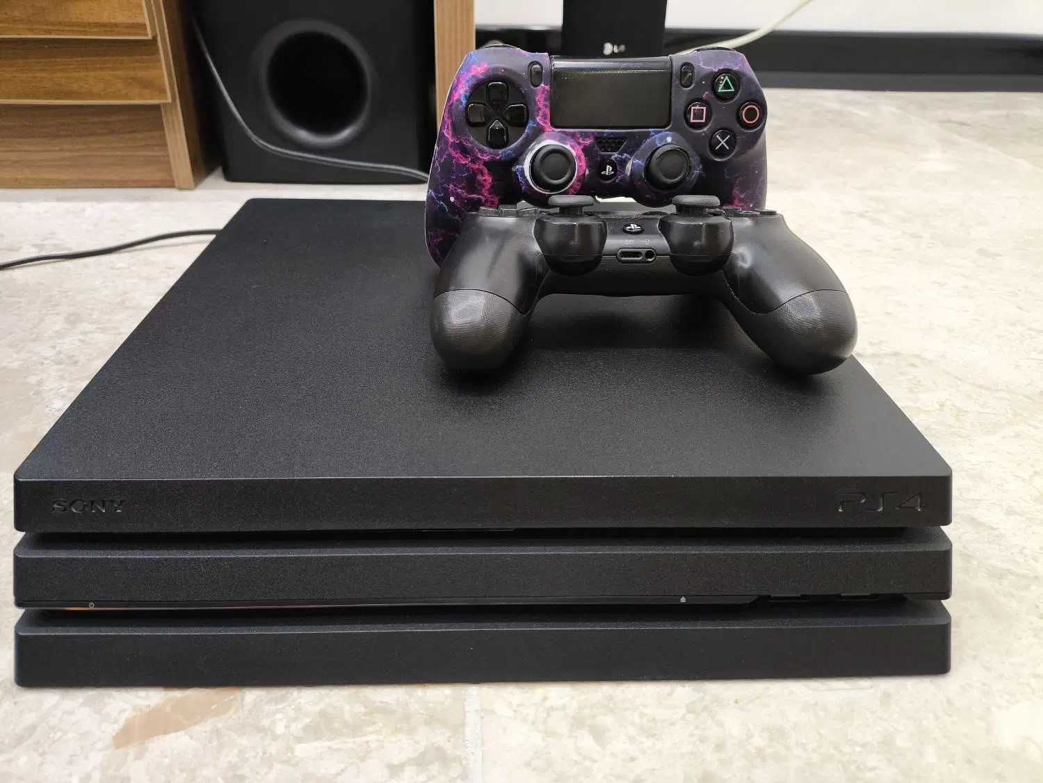 PS4 pro بسیار تمیز|کنسول، بازی ویدئویی و آنلاین|تهران, اتحاد|دیوار