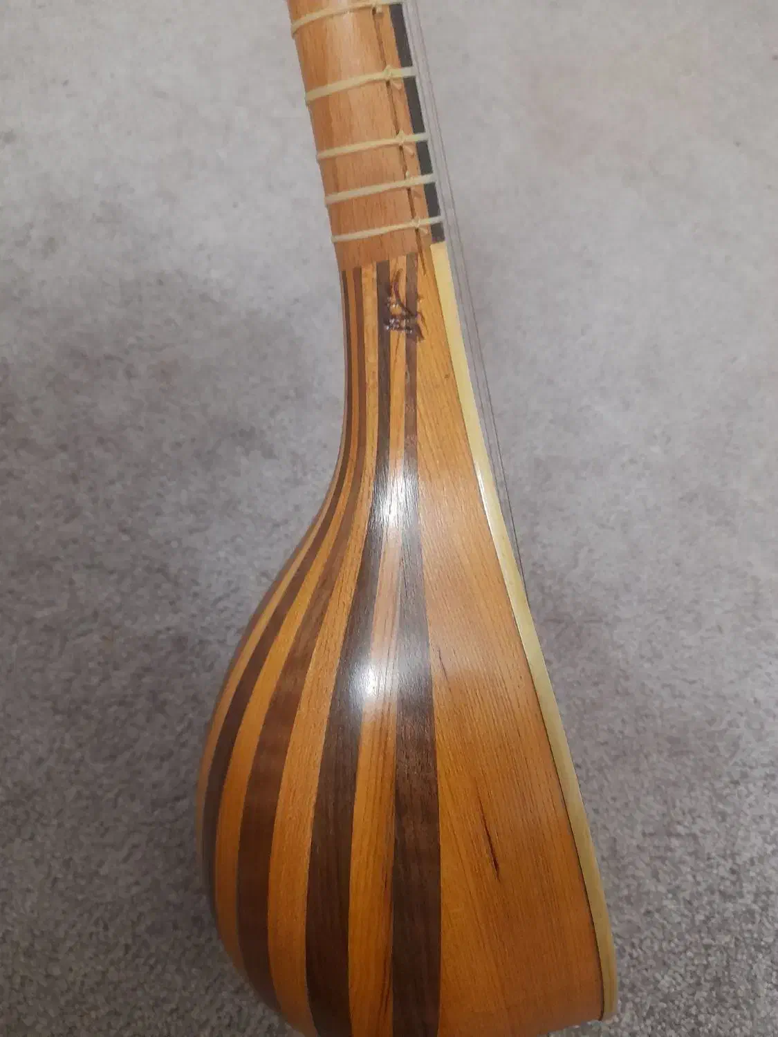 سه تار استاد آبدارباشی|سازهای سنتی|قم, مسجد امام حسن|دیوار