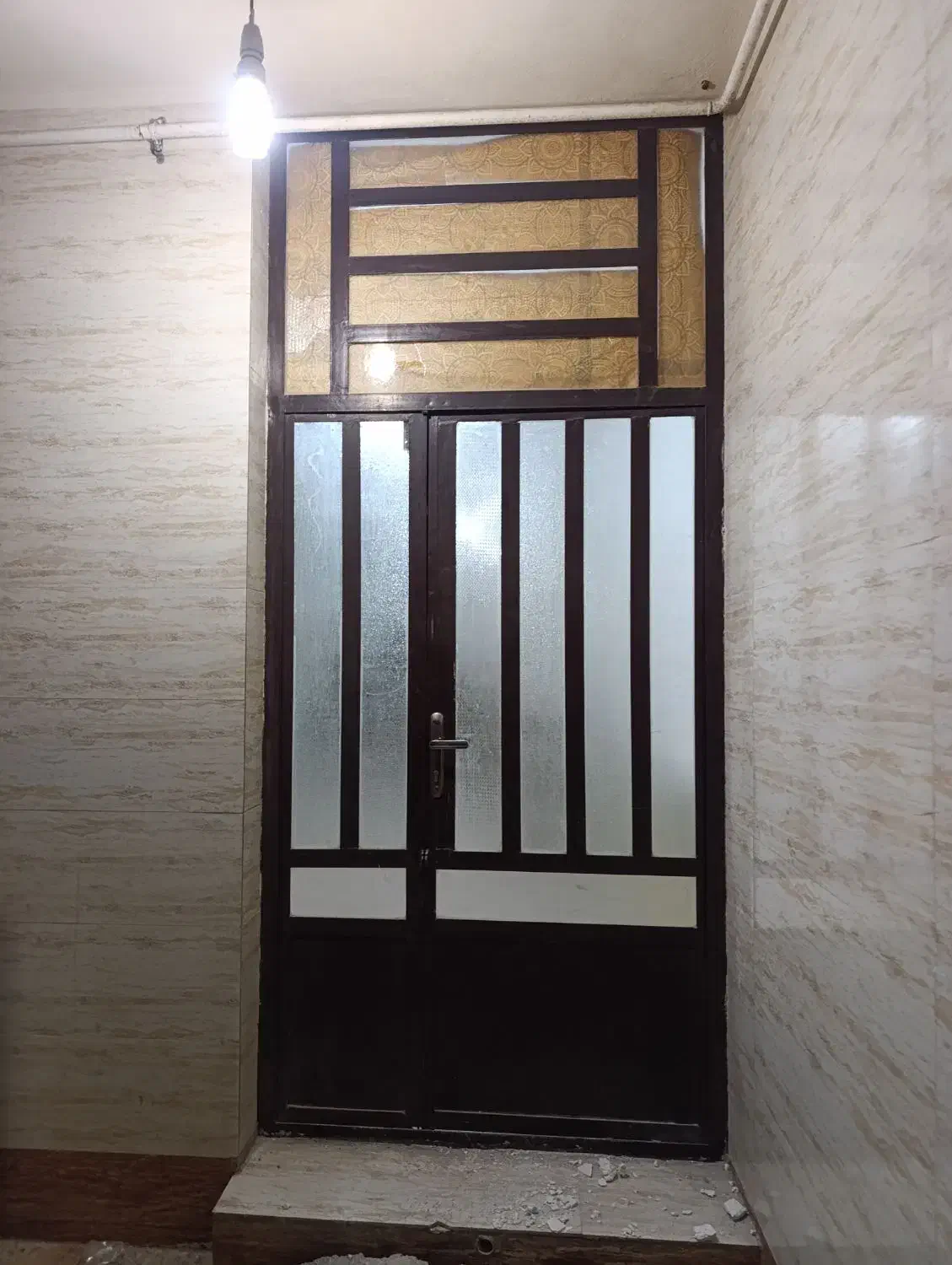 درب و پنجره و کابینت|مصالح و تجهیزات ساختمان|اهواز, کوی باهنر|دیوار