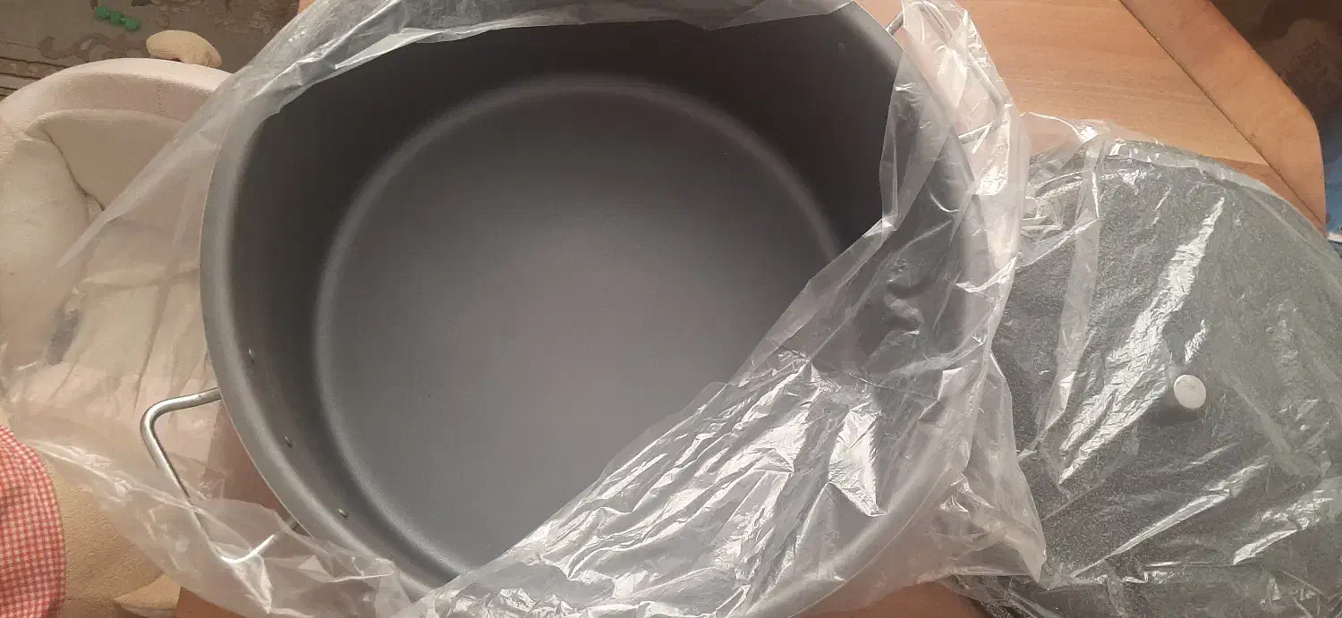 قابلمه تفلون برند لاوان وماهی تابه تفلون برند عروس|ظروف پخت‌وپز|کرج, شهرک جهان‌نما|دیوار