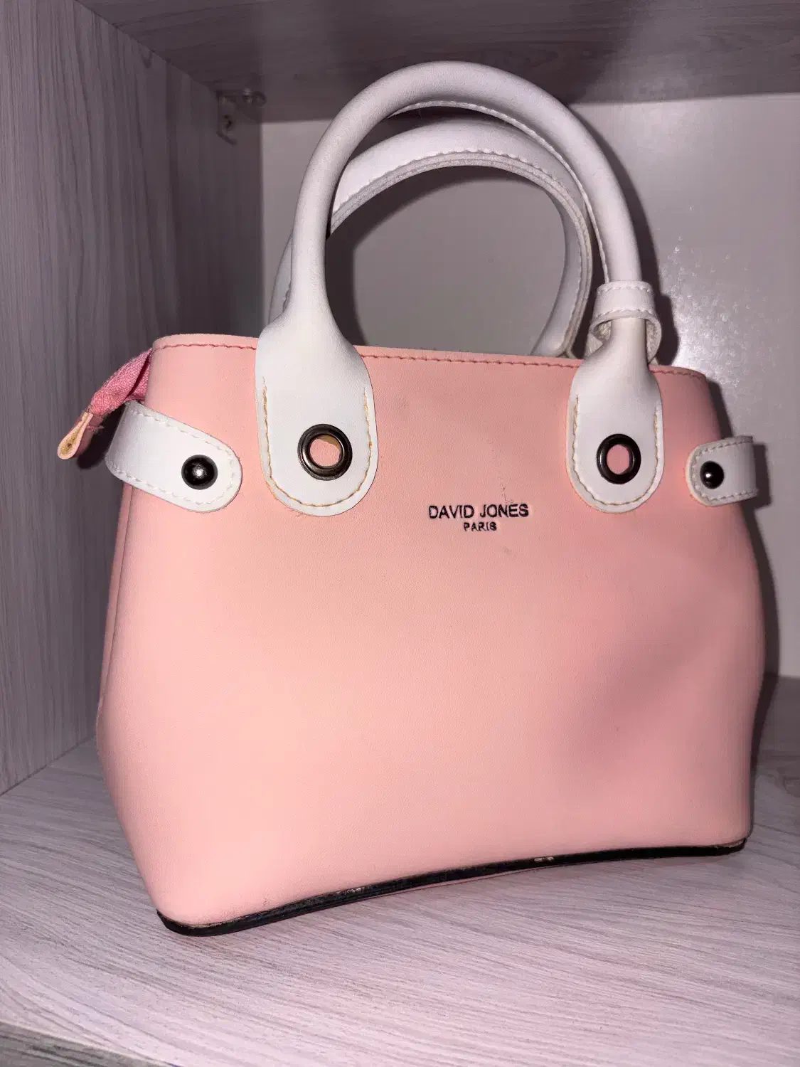 کیف دستی|کیف، کفش، کمربند|قم, دانش|دیوار