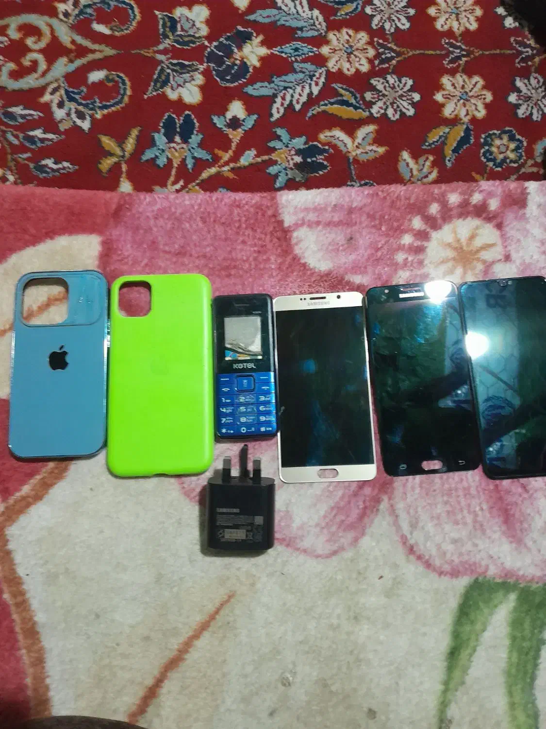 تعدادی تاج و ال سی دی|موبایل|اراک, |دیوار