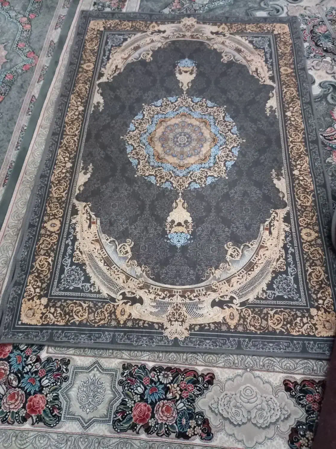 زیر انداز|فرش|همدان, |دیوار