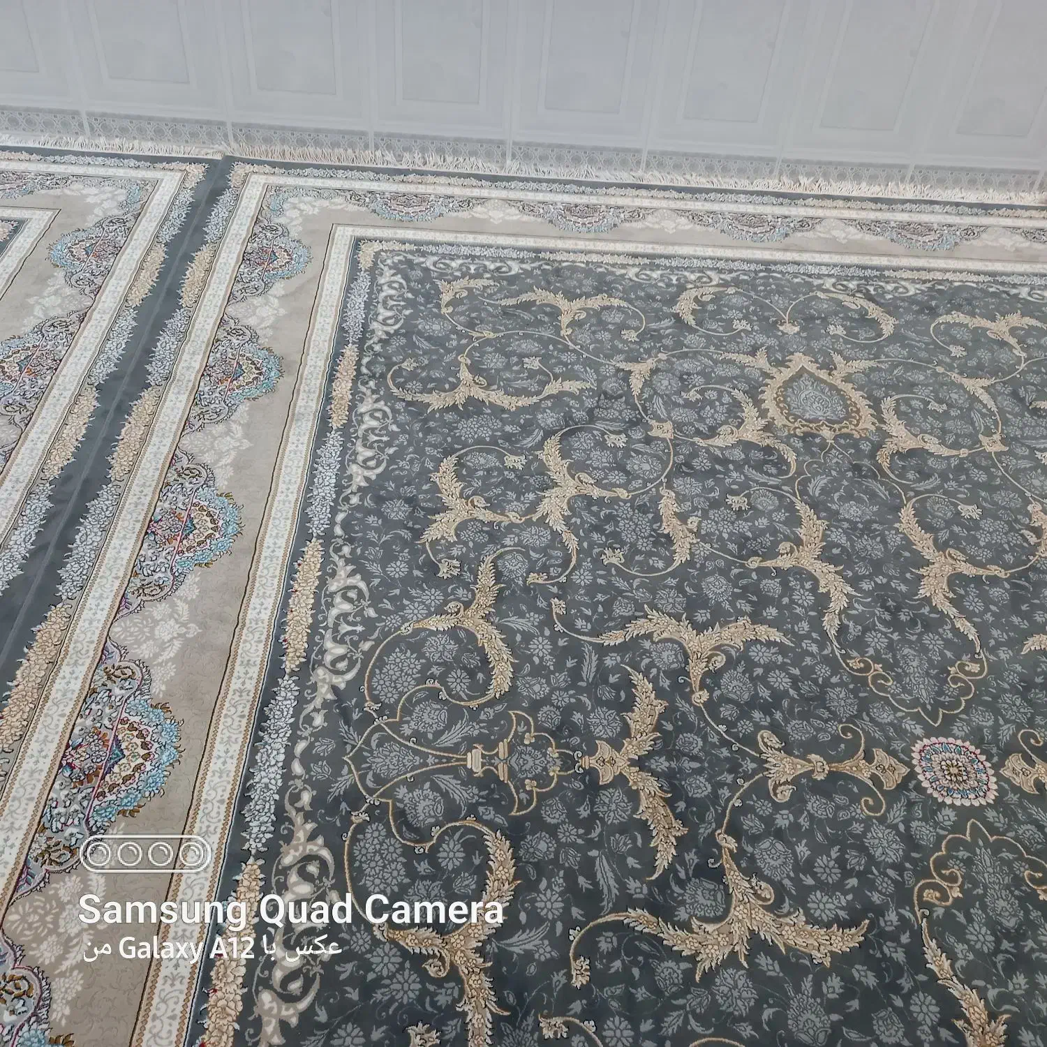 ۲ تخته فرش زغالی۷۰۰شانه گل برجسته نگین مشهد|فرش|چناران, |دیوار