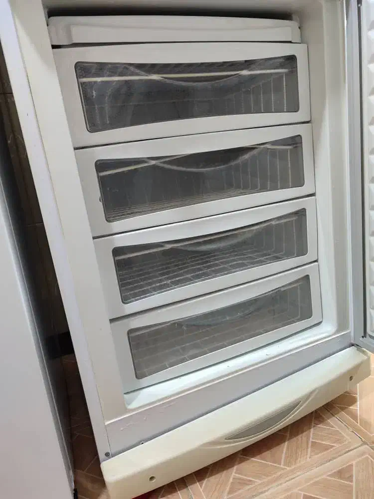 یخچال نیمه فیریزر اورست|یخچال و فریزر|تبریز, |دیوار