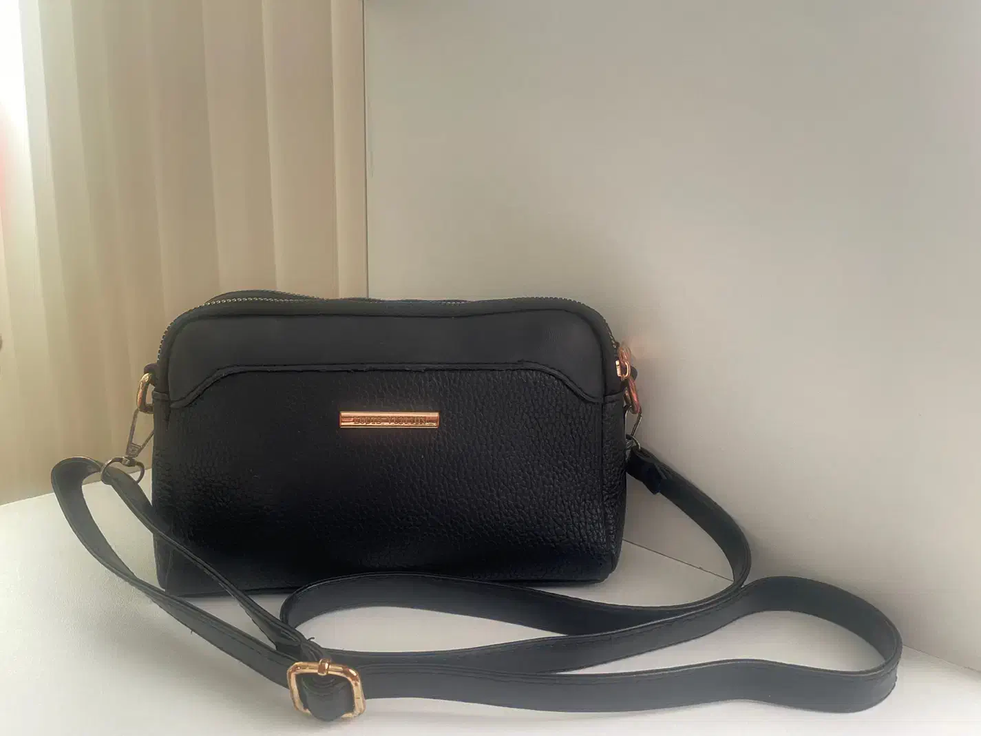 دو عدد کیف|کیف، کفش، کمربند|بجنورد, |دیوار