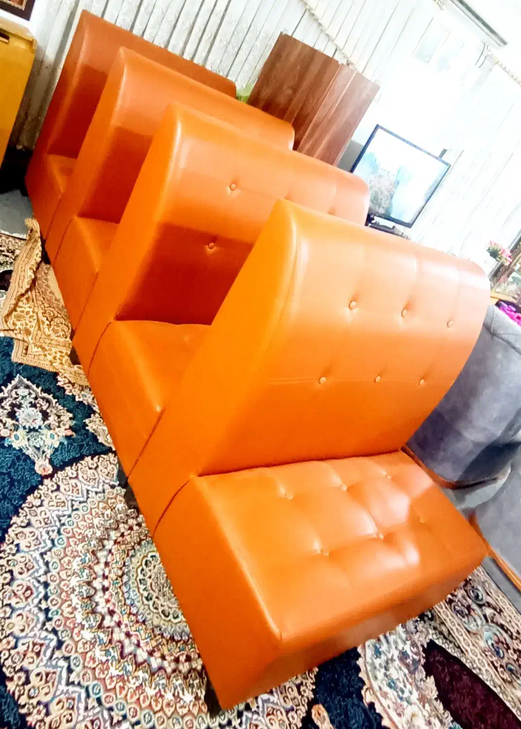 فروش مبل و میز کافه رستوران در حد نو|کافیشاپ و رستوران|ساری, |دیوار