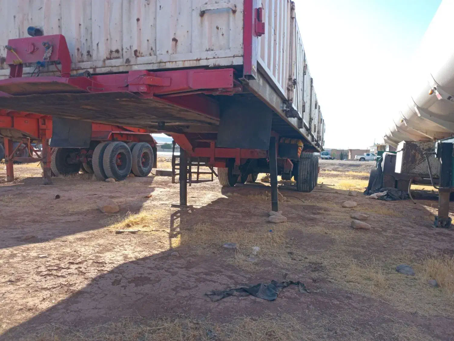 لبه یا تیغه سه محور و کپسول تانکر|خودرو سنگین|تهران, تختی|دیوار