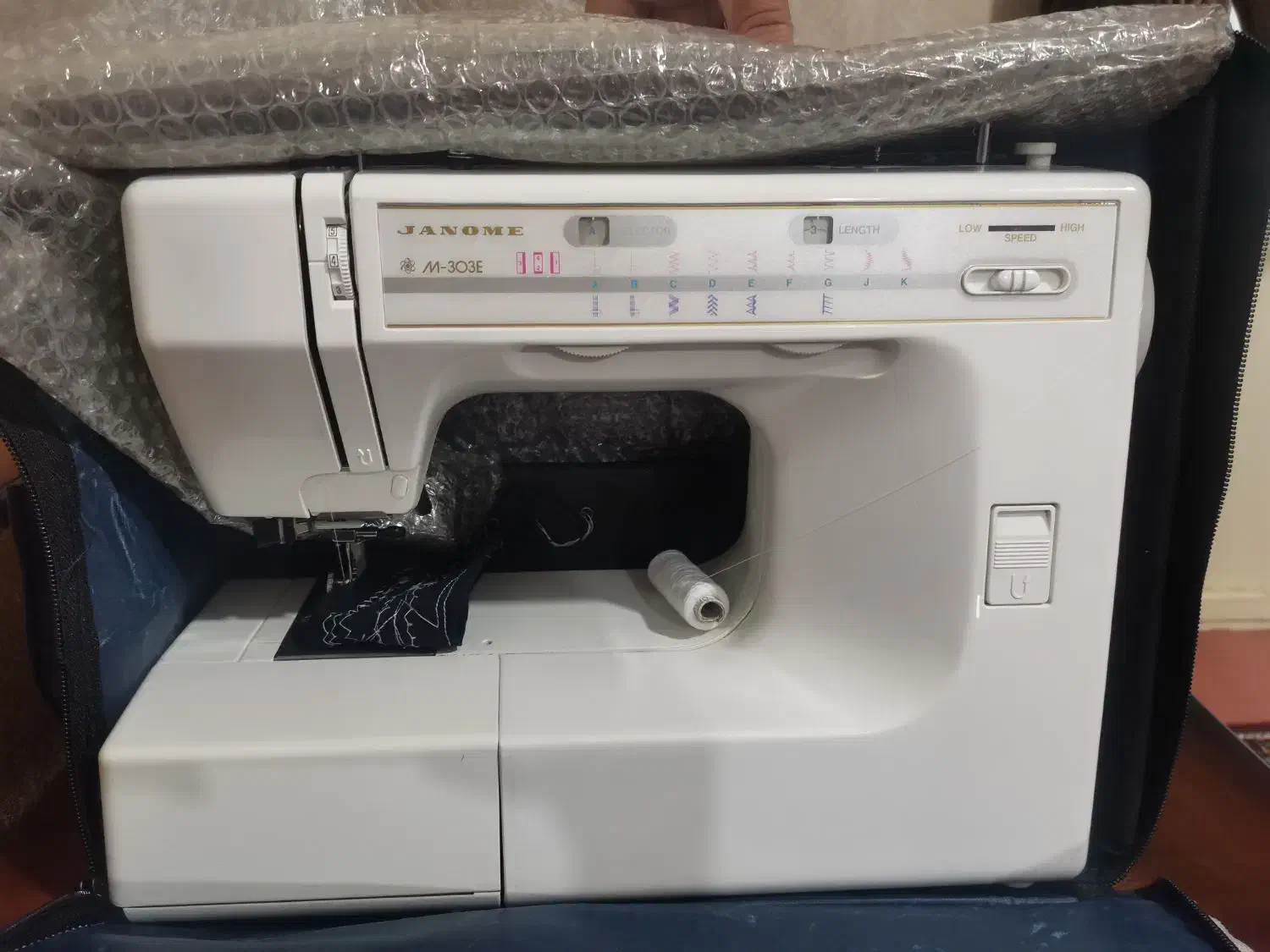 چرخ خیاطی ژانومه|چرخ خیاطی و ریسندگی|بم, |دیوار