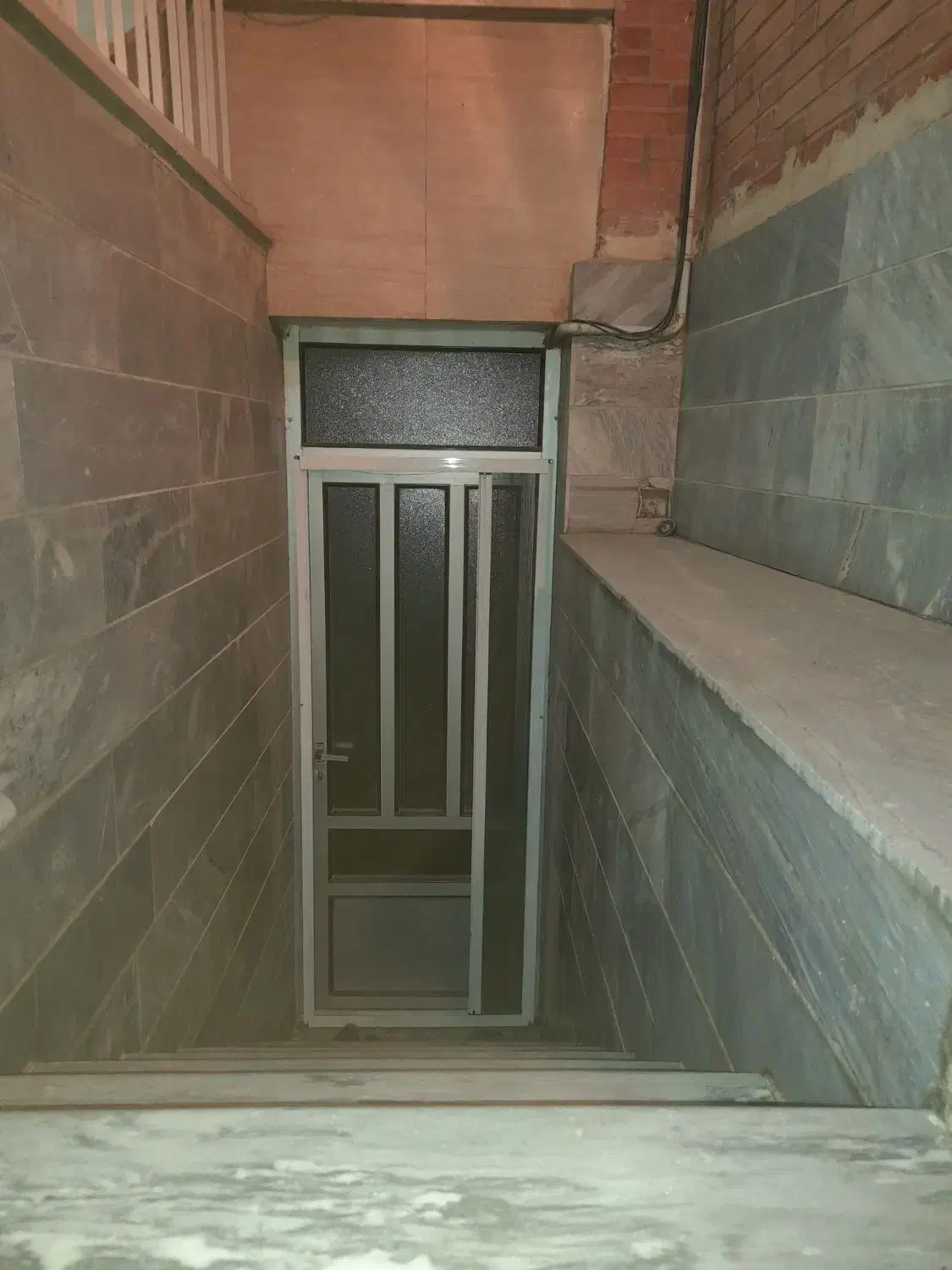 اجاره زیرزمین ورودی جدا بلوار سعدی کوچه یکم|اجارهٔ خانه و ویلا|سمنان, |دیوار