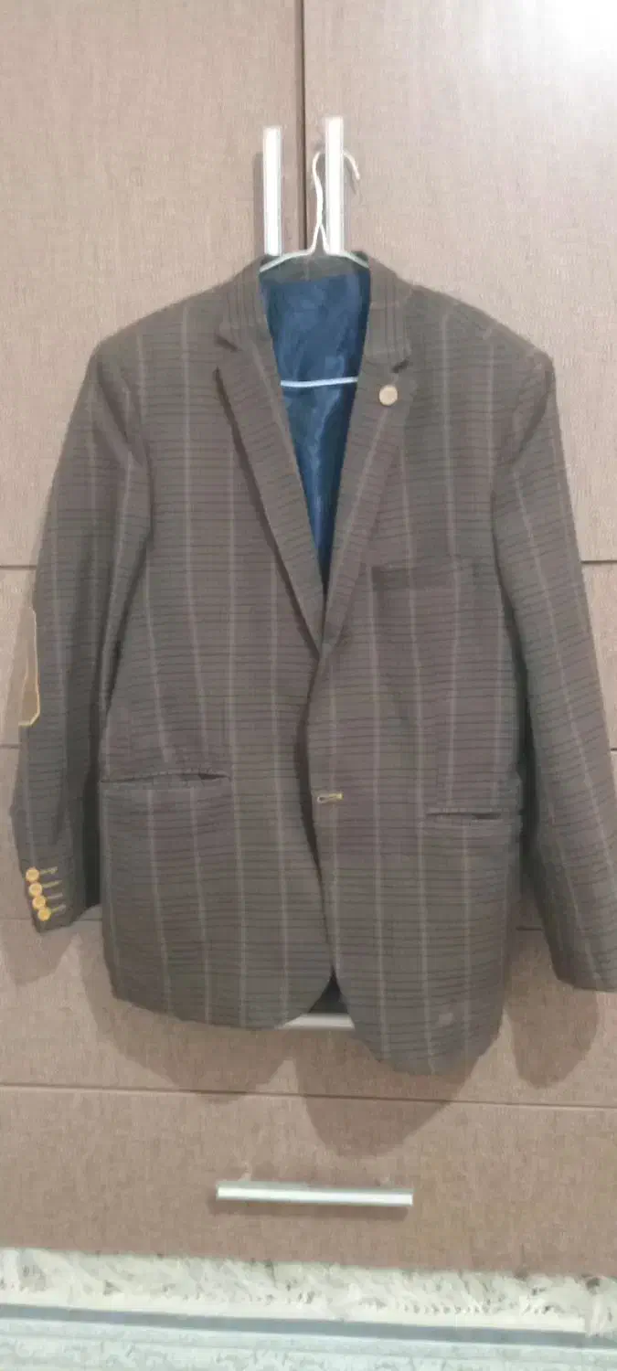 کت تک|لباس|خرمآباد, |دیوار