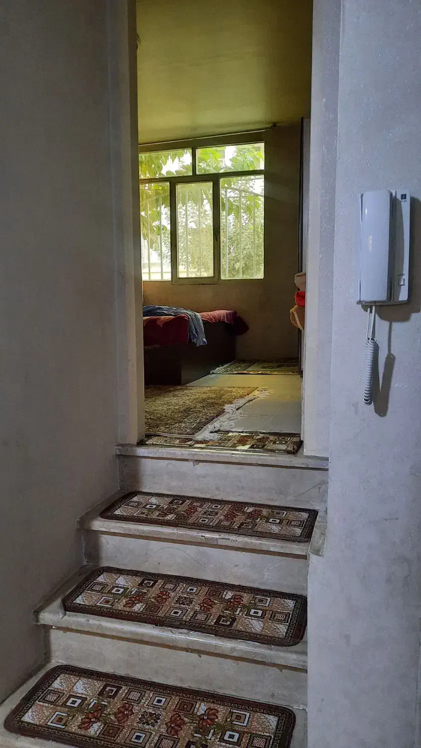 ۶۳مترطبقه اول پارکینگ انباری روبه پارک پامچال