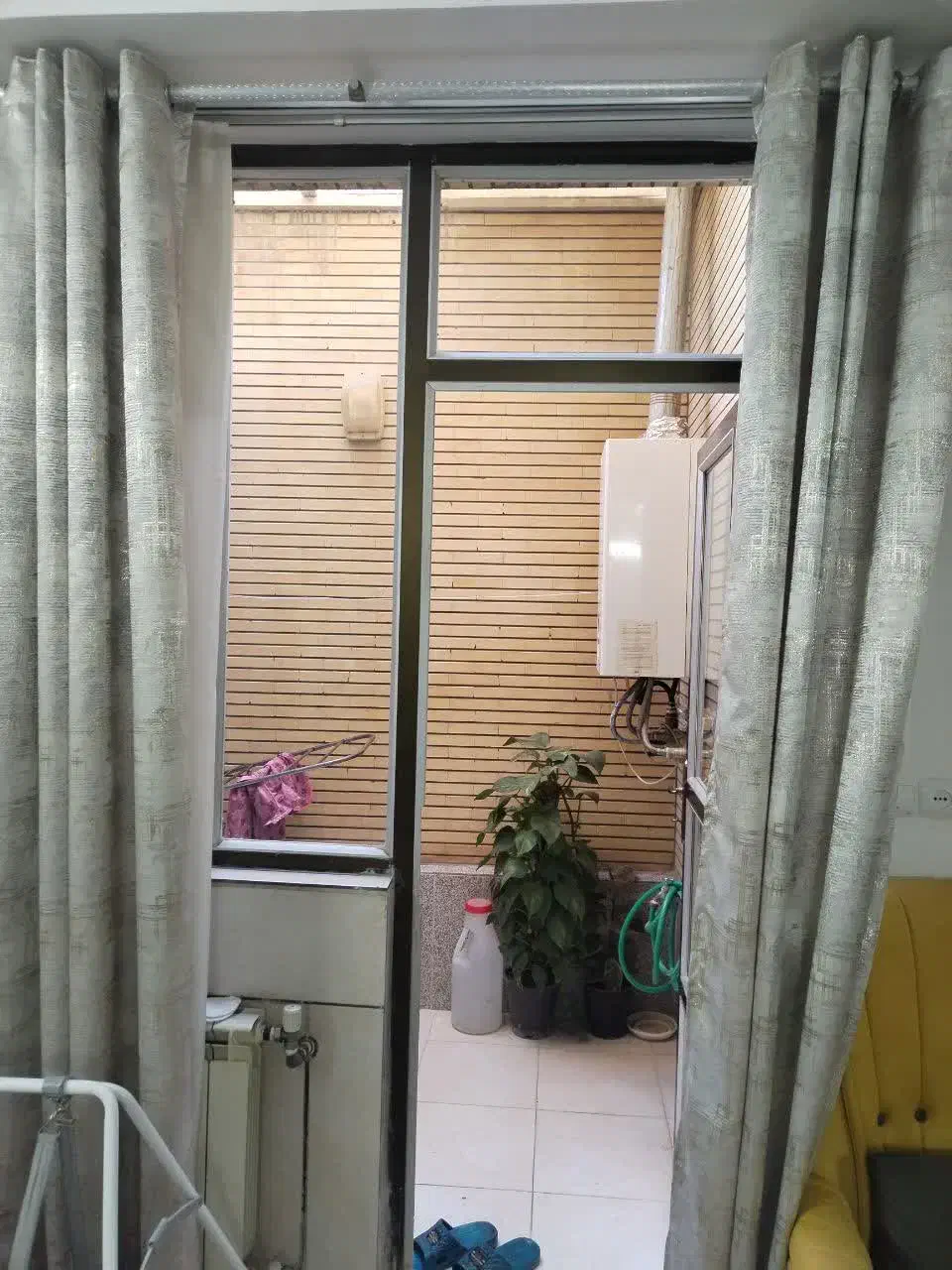 اپارتمان خ صاحب الزمان فرعی ۹|فروش آپارتمان|شهرضا, |دیوار