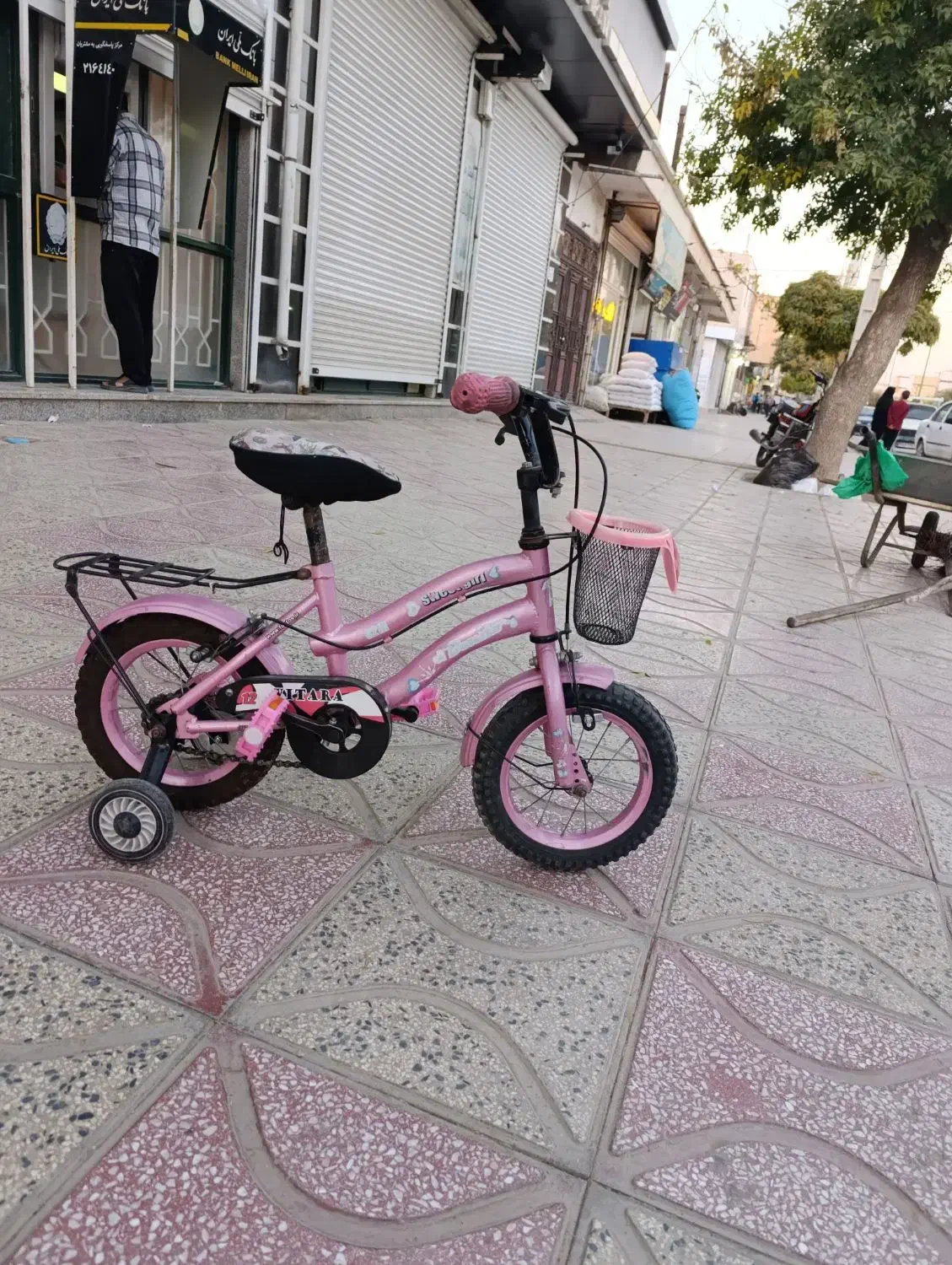 دوچرخه 12|دوچرخه، اسکیت، اسکوتر|کبودرآهنگ, |دیوار