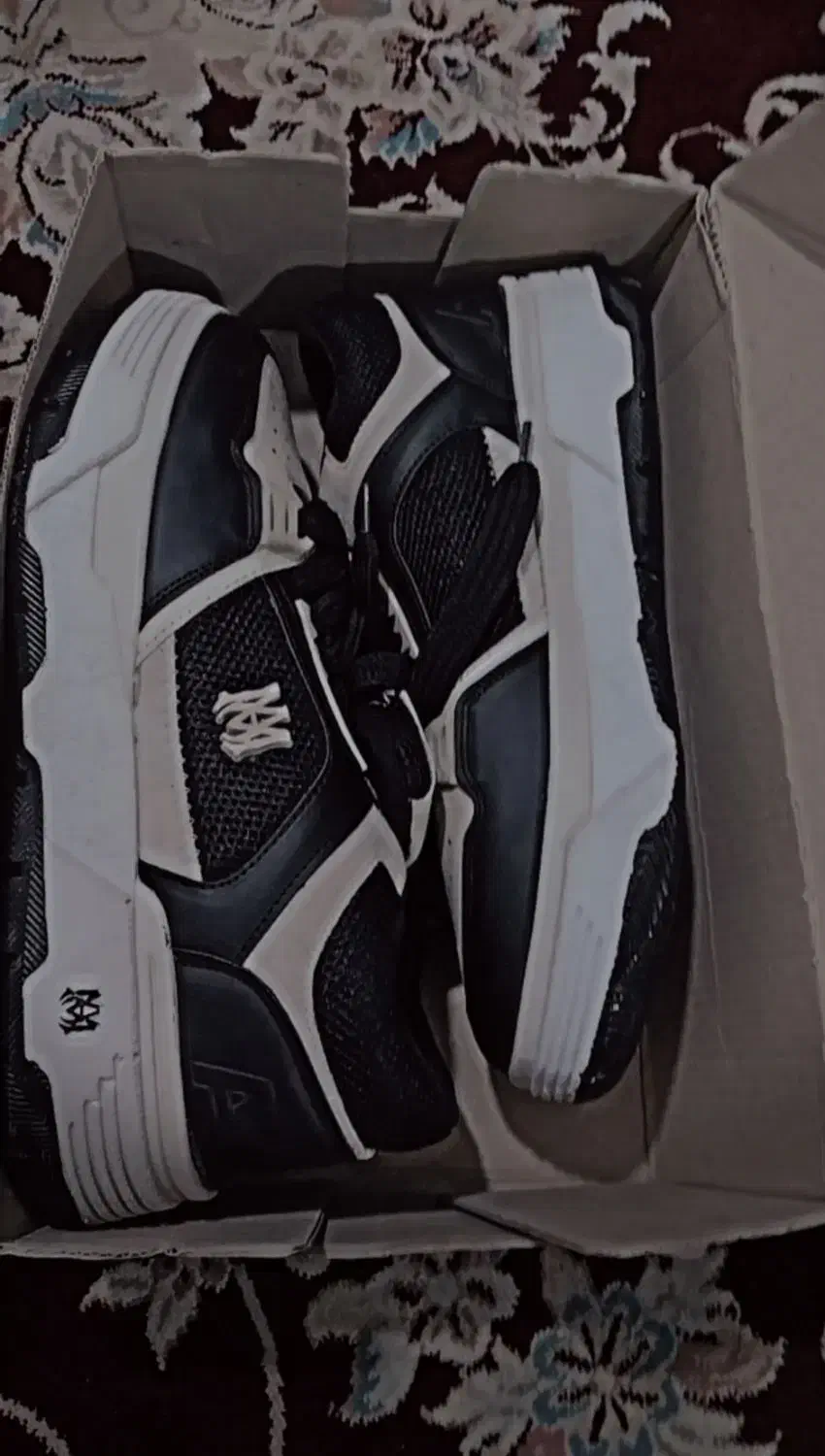 کتونی امیری|کیف، کفش، کمربند|بوئین و میاندشت, |دیوار