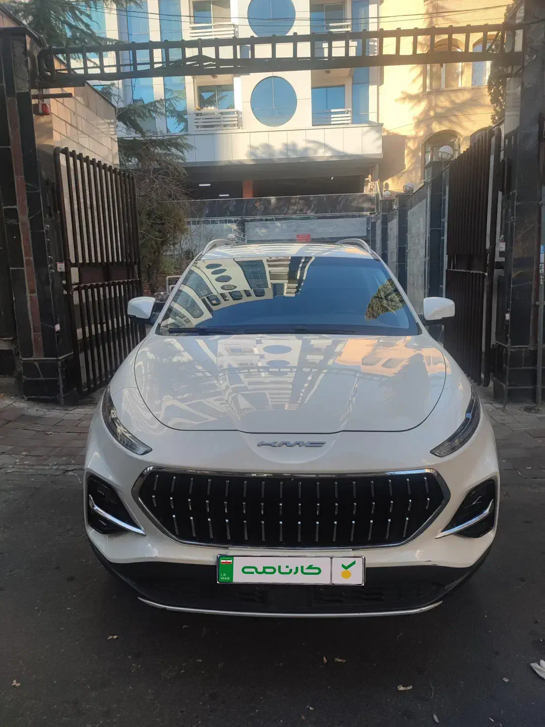 KMC K7 مدل 1402 با کارشناسی و ضمانت کارنامه|خودرو سواری و وانت|تهران, ونک|دیوار