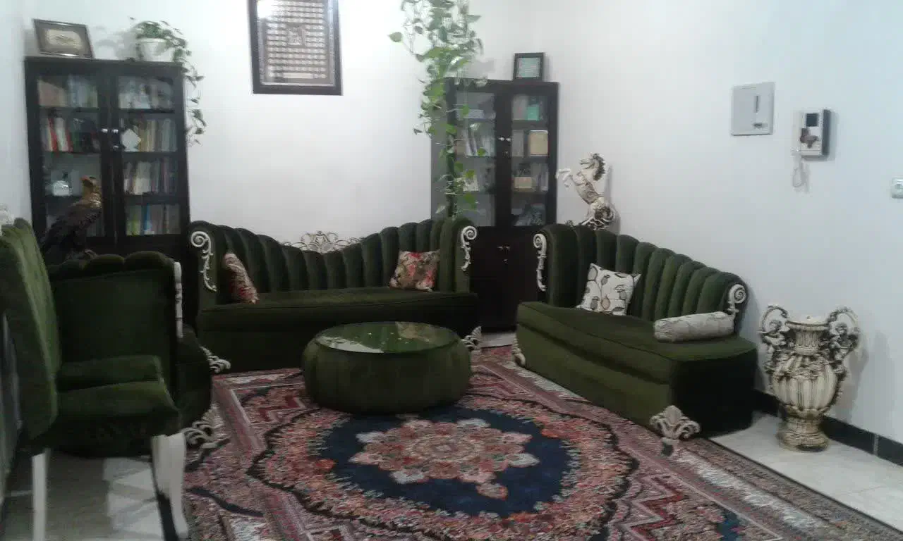 مبل صدفی رومی.پارچه مخمل و چوب سنگین|مبلمان خانگی و میز عسلی|بهبهان, |دیوار