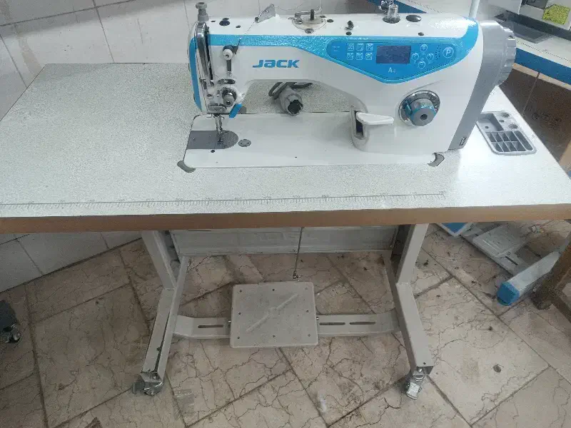 فروش چرخ خیاطی A4 فول|چرخ خیاطی و ریسندگی|بروجرد, |دیوار