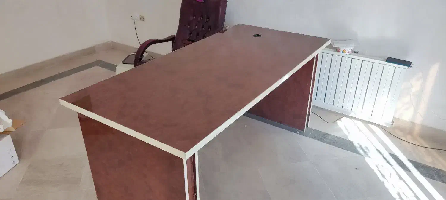 میز اداری جنس MDF هایگلاس|مبلمان اداری|گرگان, |دیوار