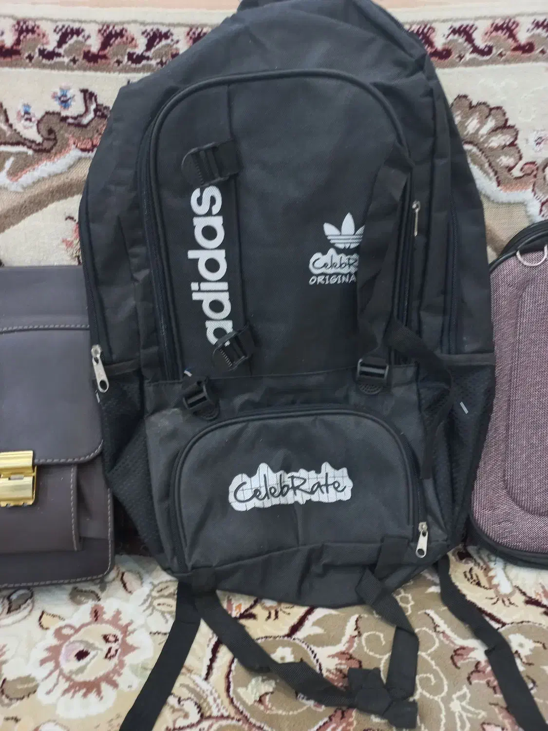 تعدادی کیف|کیف، کفش، کمربند|قم, شهرک طالقانی|دیوار