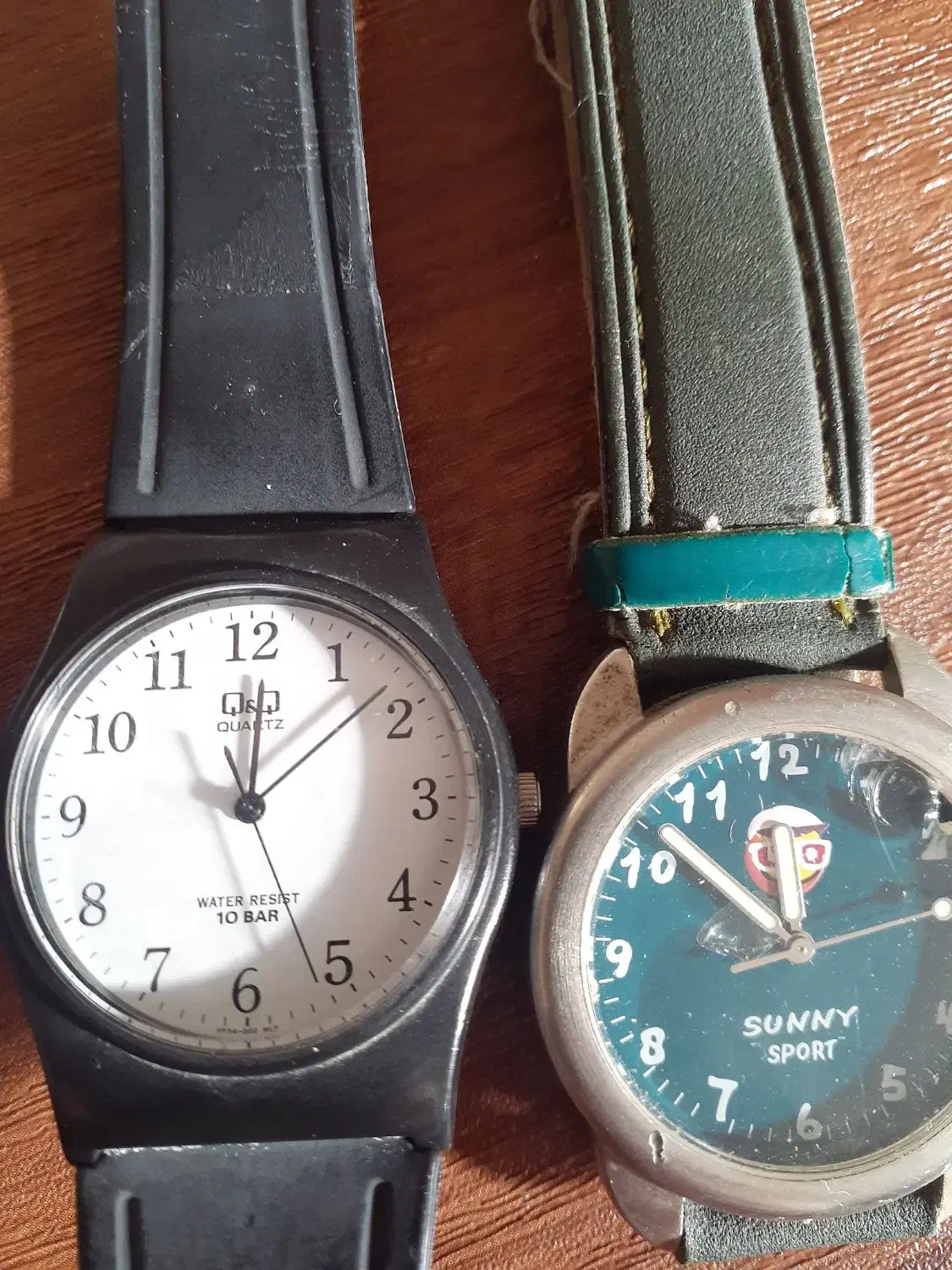 دوعدد ساعت|ساعت|فردیس, فردیس|دیوار