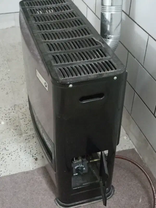 بخاری گازی سالم|بخاری، هیتر، شومینه|ساوه, |دیوار