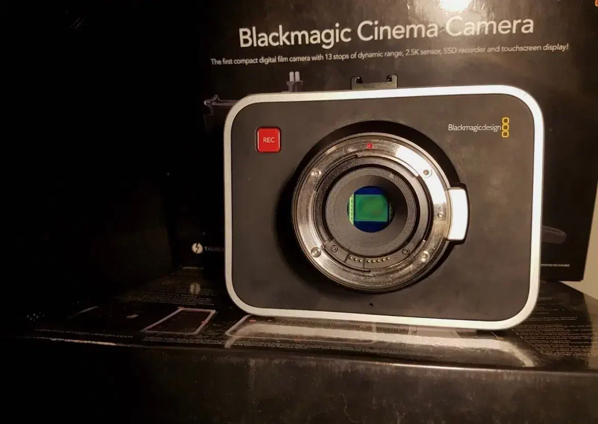 black magic cinema camera 2.5k|دوربین عکاسی و فیلم‌برداری|قائم‌شهر, |دیوار
